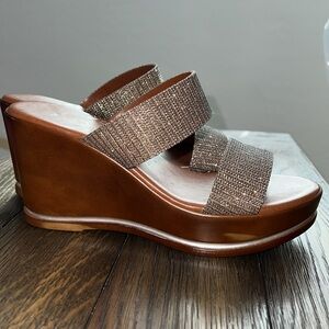Beautiful wedge shoes